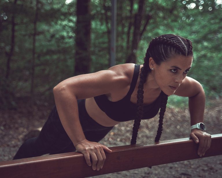 Pompe de Train with Silvia dans un parc