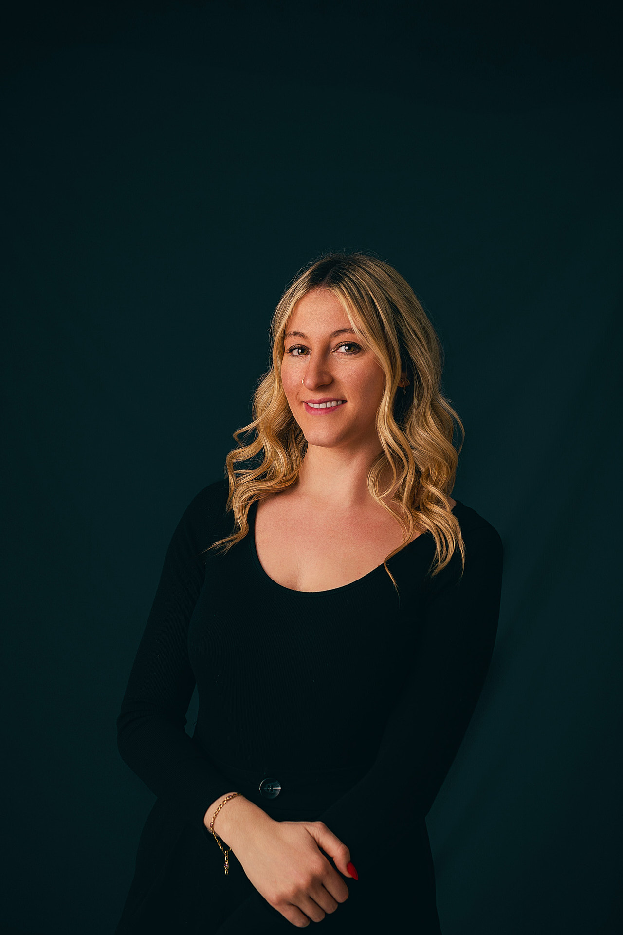 Portrait corporate fond olive Portrait corporate sur fond vert olive