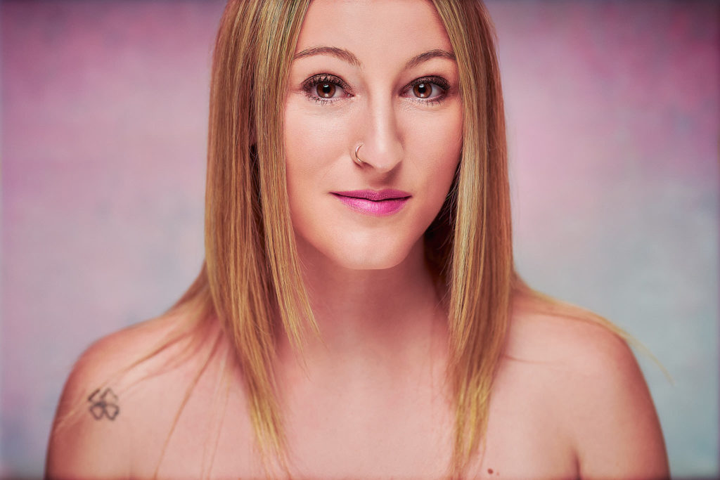 Portrait studio ambiance rose